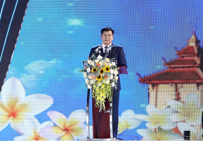 Chủ tịch UBND tỉnh Điện Biên Lê Thành Đô phát biểu chào mừng.